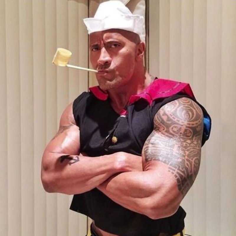 Meme cosplay The Rock