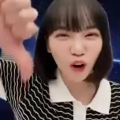 meme chỉ trích Chaewon KPOP