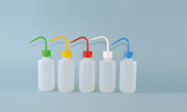 VietChem chuyên cung cấp bình nhựa giá bình dân