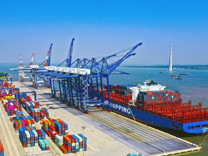 FOB là gì? Chi tiết về giá FOB trong xuất nhập khẩu