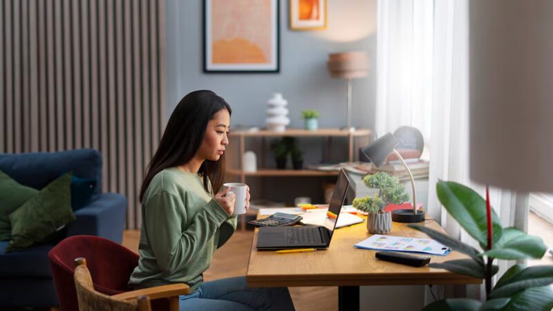 Hybrid working là gì? Mô hình làm việc thời công nghệ số