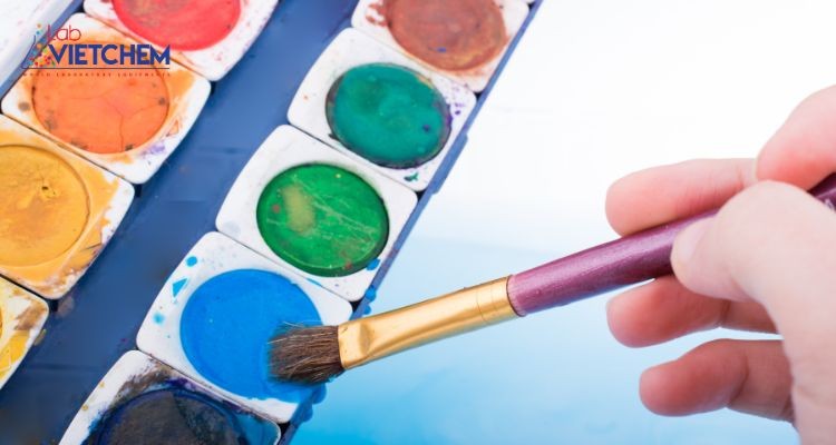 Propyl axetat là dung môi phổ biến trong ngành sơn