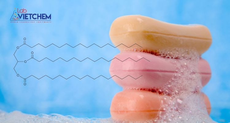 Tristearin là chất tạo độ cứng cho xà phòng