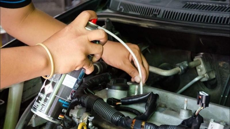 Cẩn thận khi sử dụng dầu cho máy bơm chân không