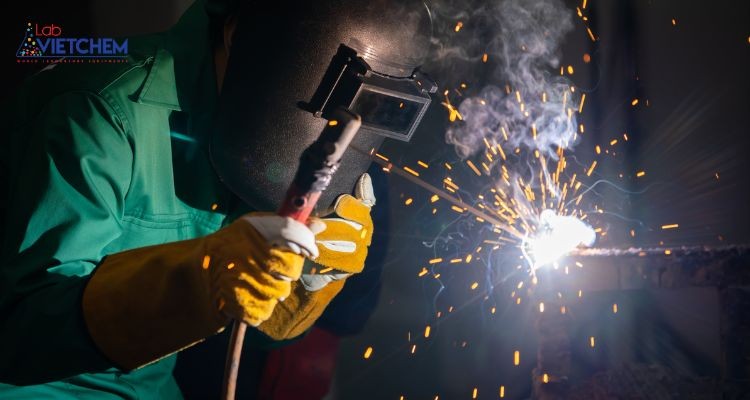 Ứng dụng hồ quang điện trong hàn kim loại