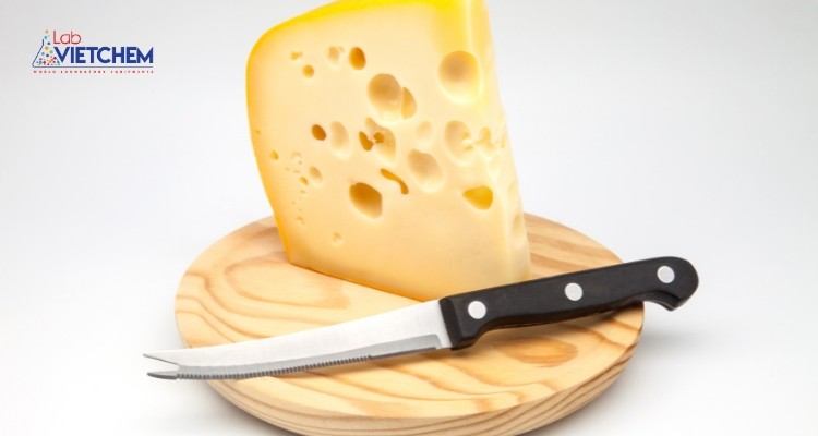 Lên men propionic đóng vai trò quan trọng trong việc tạo ra các lỗ khí trong phô mai