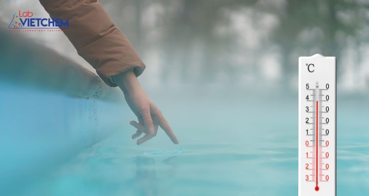 Nhiệt độ ảnh hưởng đến hoạt động của nước
