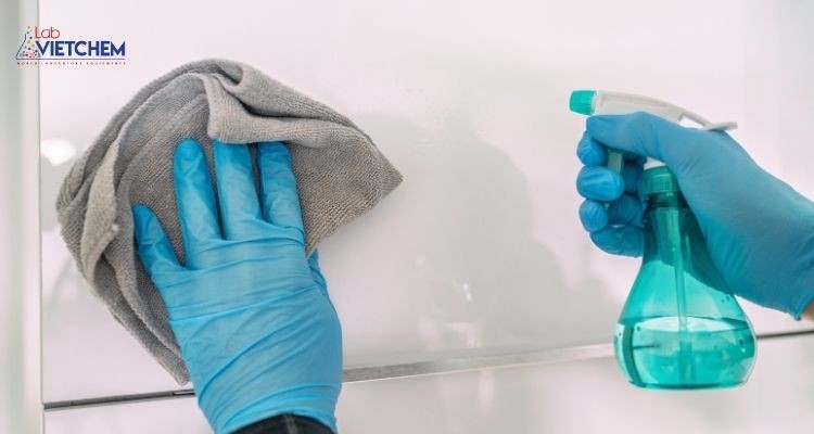 Axit cacboxylic được sử dụng làm chất khử trùng