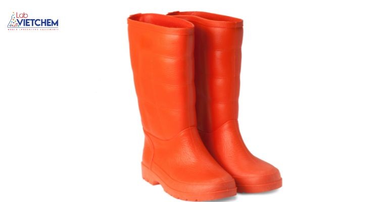 Ủng bảo hộ lao động