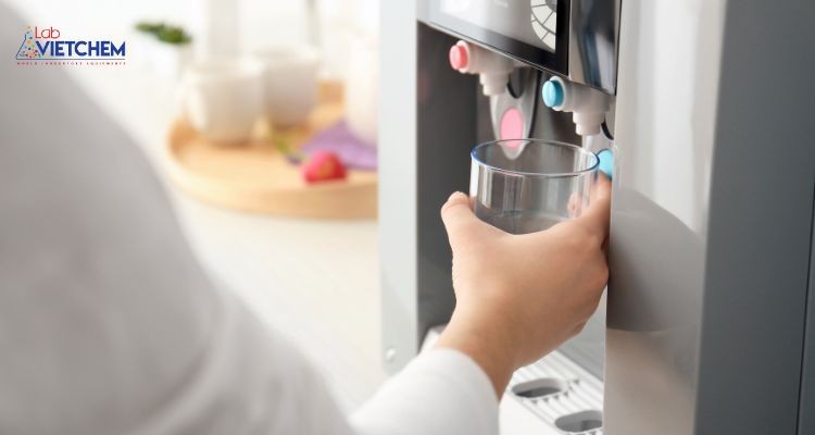 Máy lọc nước có bộ lọc kiềm