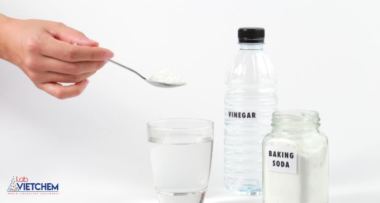 Giấm và baking soda là hỗn hợp tẩy rỉ sét hiệu quả