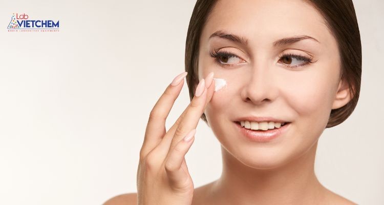 Thoa kem chống nắng