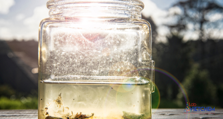 Nước đục và bẩn