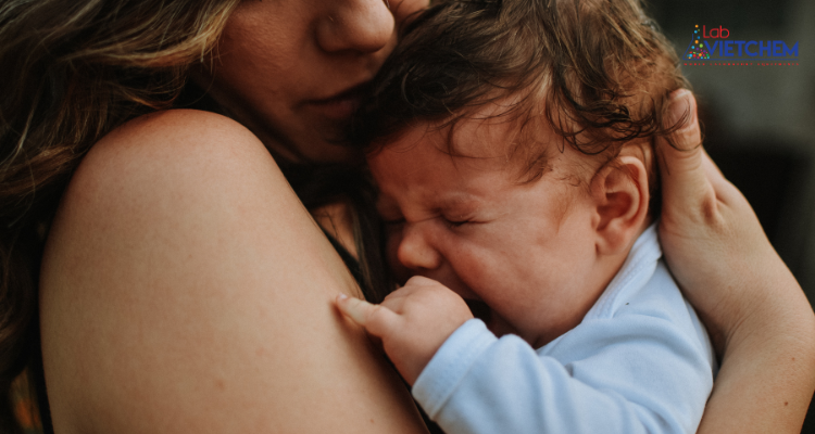 Thiếu canxi khiến trẻ dễ quấy khóc