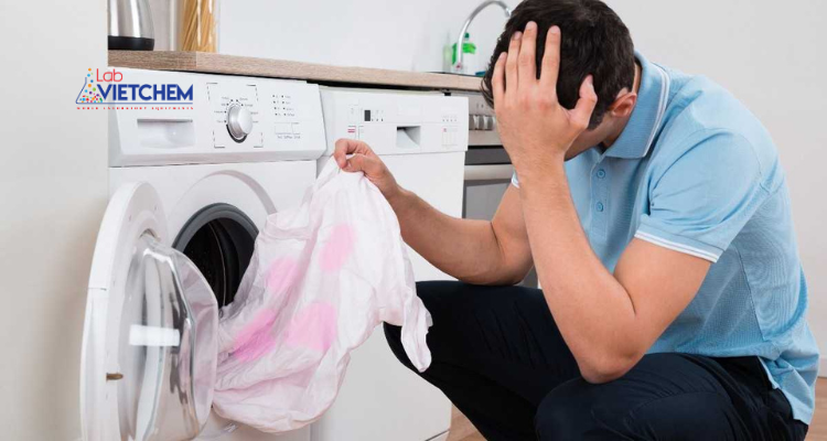 Quần áo bạc màu