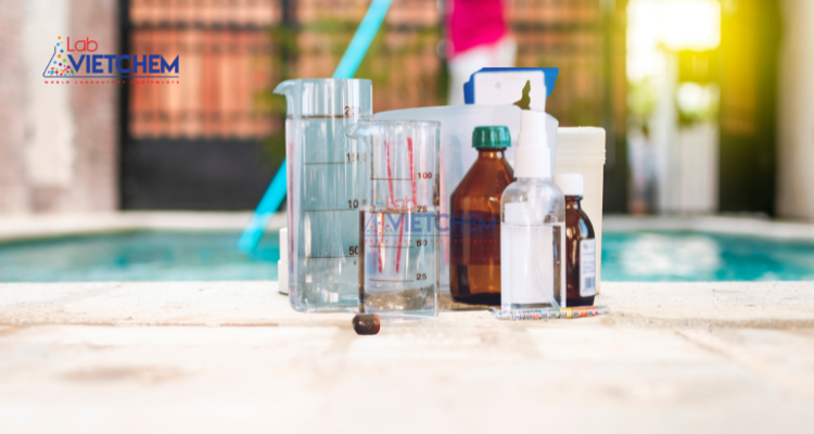 H2O2 dùng làm chất khử trùng bể bơi