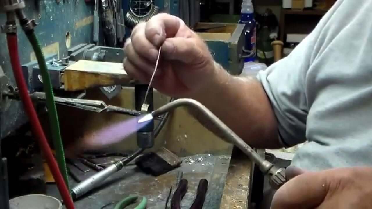 Cách kiểm tra bạc nguyên chất