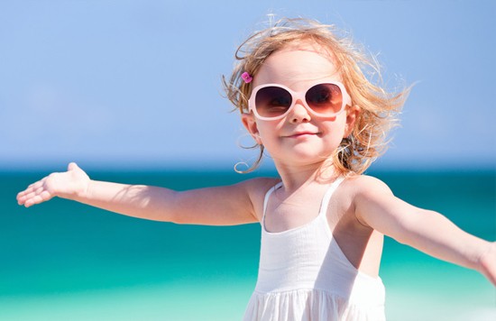 Tiếp xúc quá nhiều với ánh sáng mặt trời có thể làm giảm cận thị