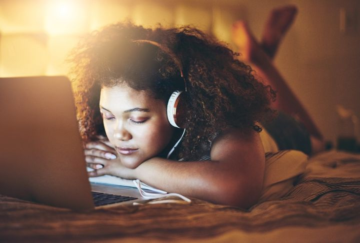 Nhiều người đã chọn xem video ASMR trước khi đi ngủ