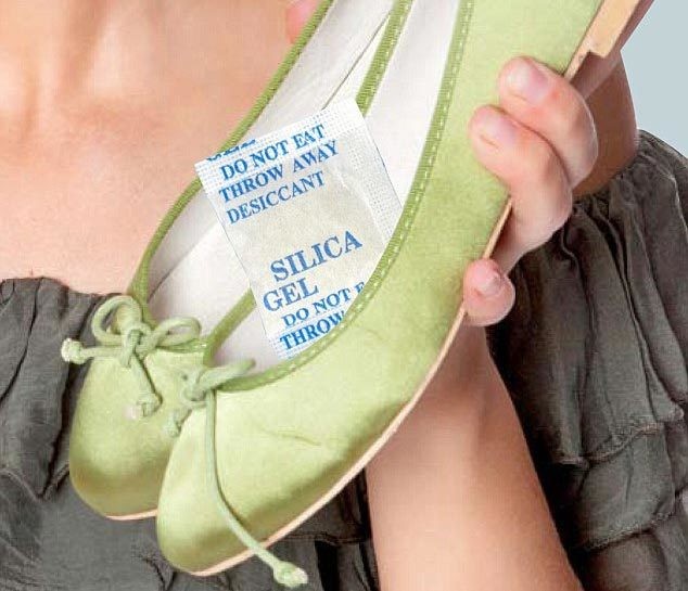 Khử mùi hôi giày