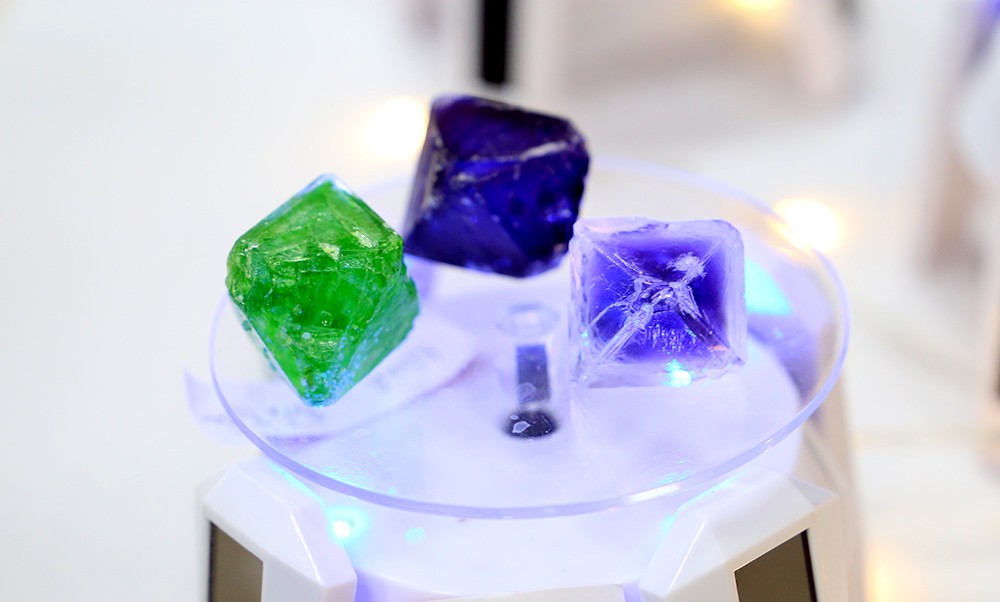 Tinh thể muối ăn có hình vuông