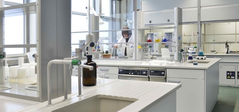 Thiết kế phòng thí nghiệm đảm bảo không gian hợp lý