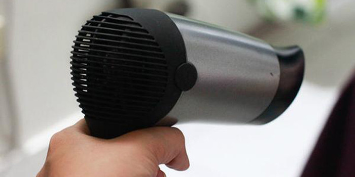 Cách tẩy keo 502 trên gỗ bằng máy sấy