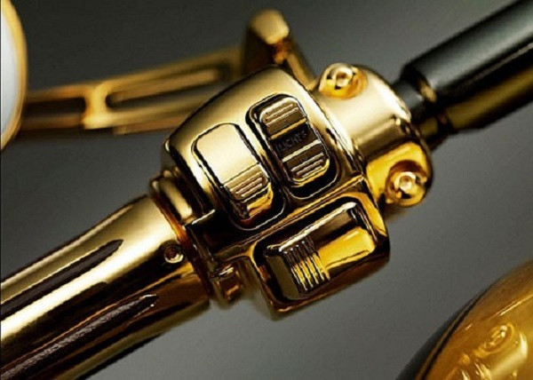 Hóa chất mạ vàng trên thiết bị