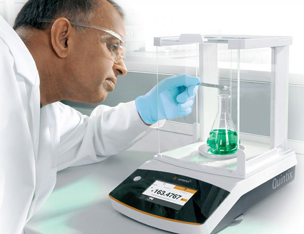 Cân phân tích điện tử