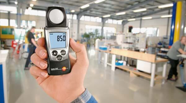 Cách sử dụng máy đo cường độ ánh sáng đúng cách