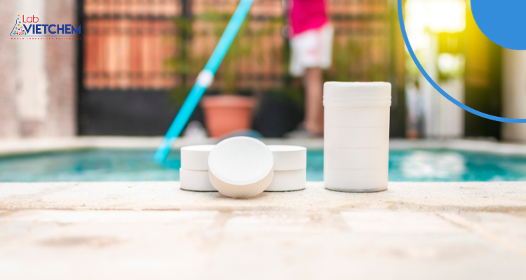 Clo được sử dụng để khử trùng bể bơi
