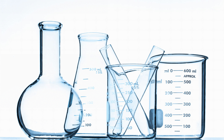 Đồ thủy tinh rất phổ biến trong phòng thí nghiệm