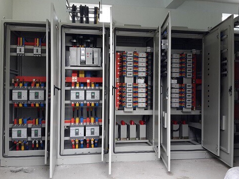 bao gồm cả thiết bị công nghiệp