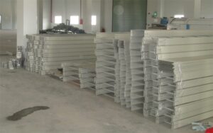 Chiếc thang đã có bảng giá