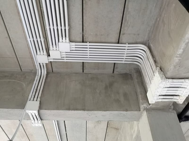 Cách lắp dây điện vào tường đơn giản và chuyên nghiệp Em yêu luôn trên đường đi