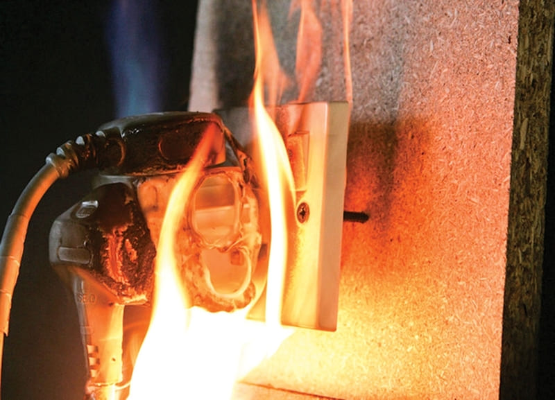 Nguyên nhân, phương pháp kiểm tra và giải pháp đoản mạch dây điện Gay nam ngày đầu tiên 1