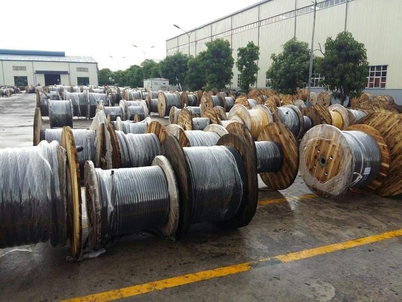 Tàu điện dài bao nhiêu mét?