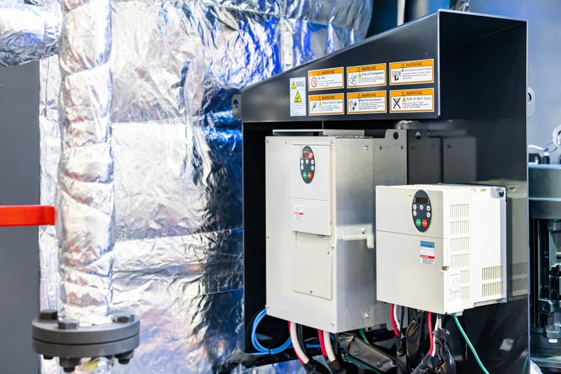 Biến tần DC là gì? Cấu tạo, chức năng và so sánh với biến tần AC Tản DC là gì 1