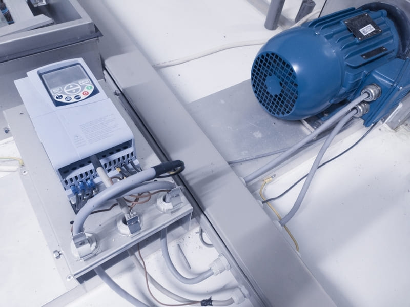 Bộ biến tần ba pha: Cấu trúc, ứng dụng và phân loại bien-tan-3-phal-la-gi-10