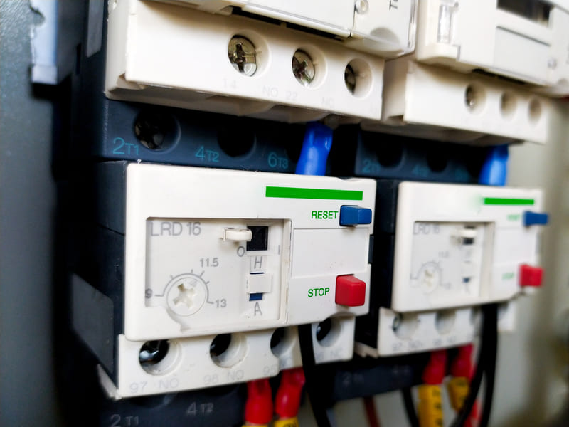 Khởi đầu là gì? Nguyên lý làm việc và sự khác biệt so với contactor Điểm bắt đầu là gì 4