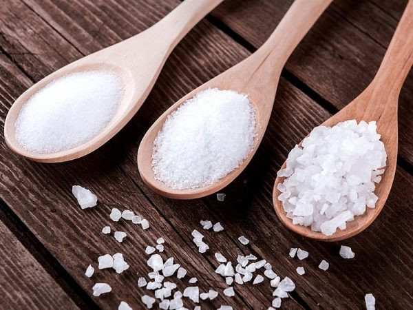 Quy trình sản xuất muối sạch trên cát - Hình ảnh các loại muối ăn
