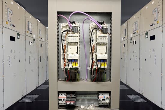 Máy cắt trung thế: cấu tạo, chức năng và phân loại maycat trung tâm vts