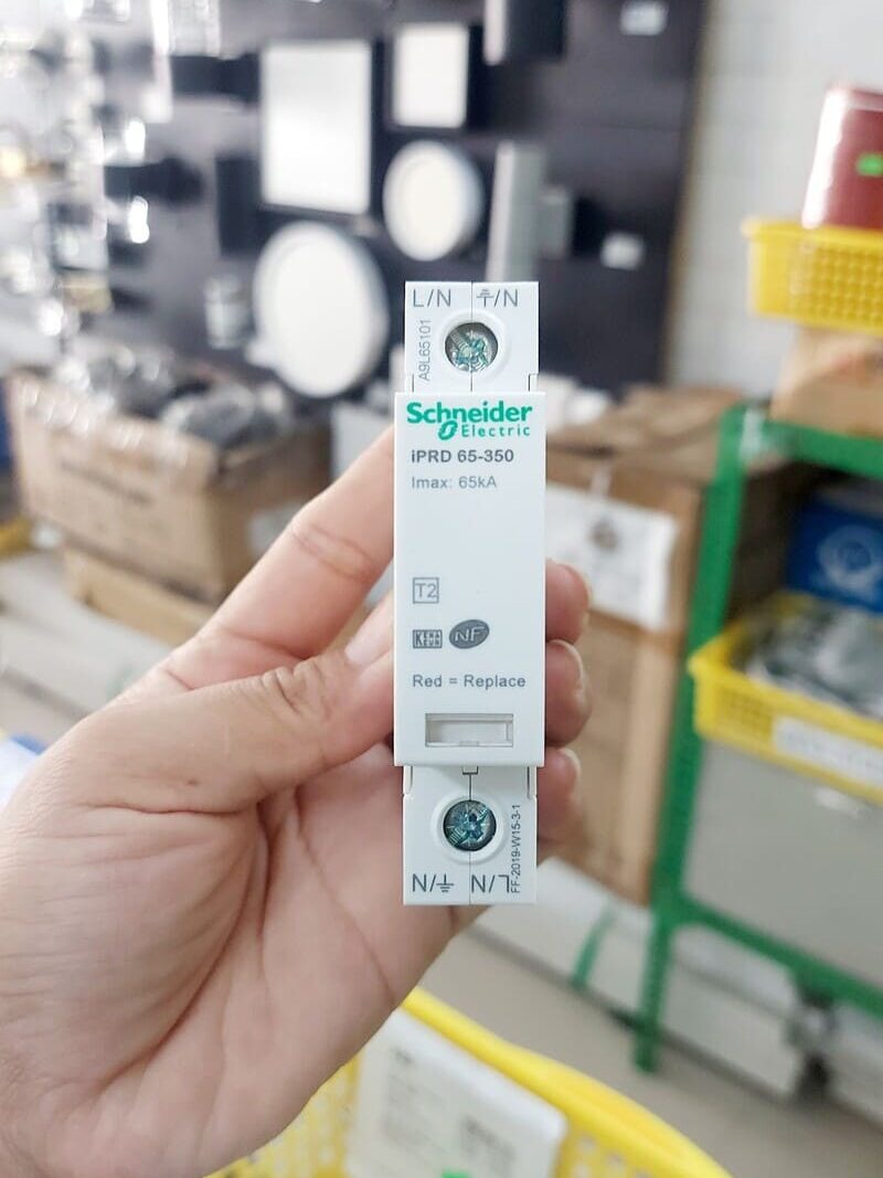 Cầu dao chống sét: nguyên lý làm việc và phân loại Loại phần aptomat-chong-set