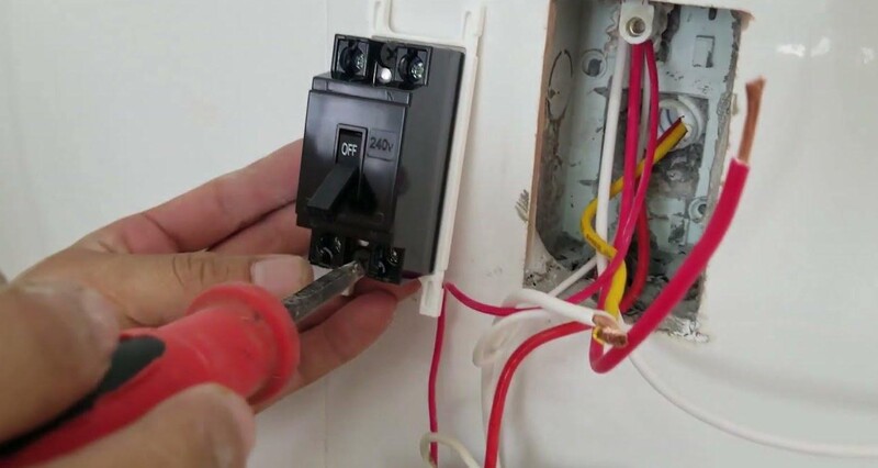 Cách chọn và lắp đặt cầu dao máy nước nóng đầu aptomat 1 hình ảnh