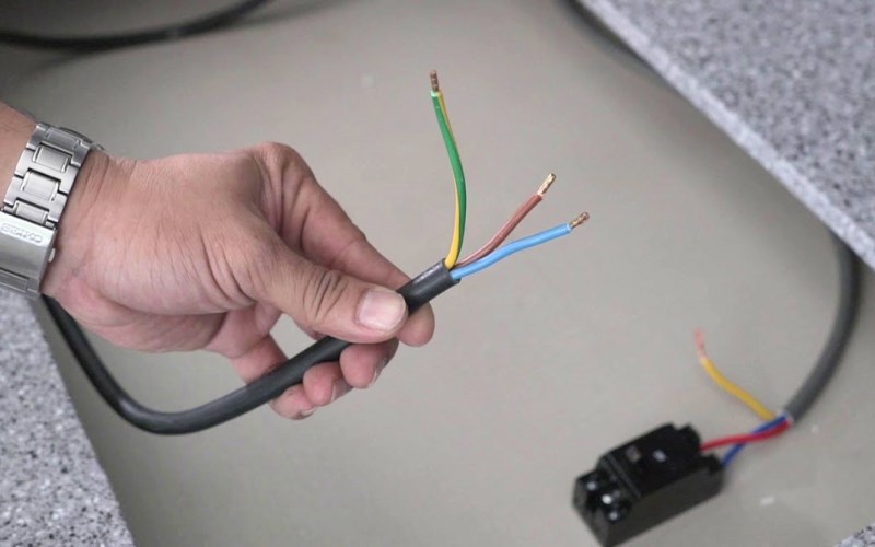 Cách chọn và lắp đặt aptomat cho bếp từ 3 dây, 4 dây, 5 dây aptomat kêu bíp mỗi ngày