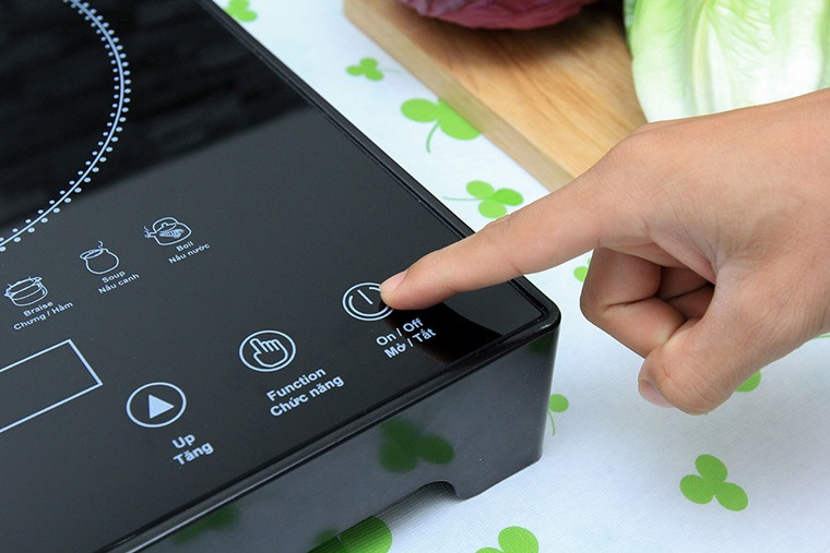 Hướng dẫn xử lý khi bếp từ tự động nhảy Nĩa khác Bedubina Aptomat