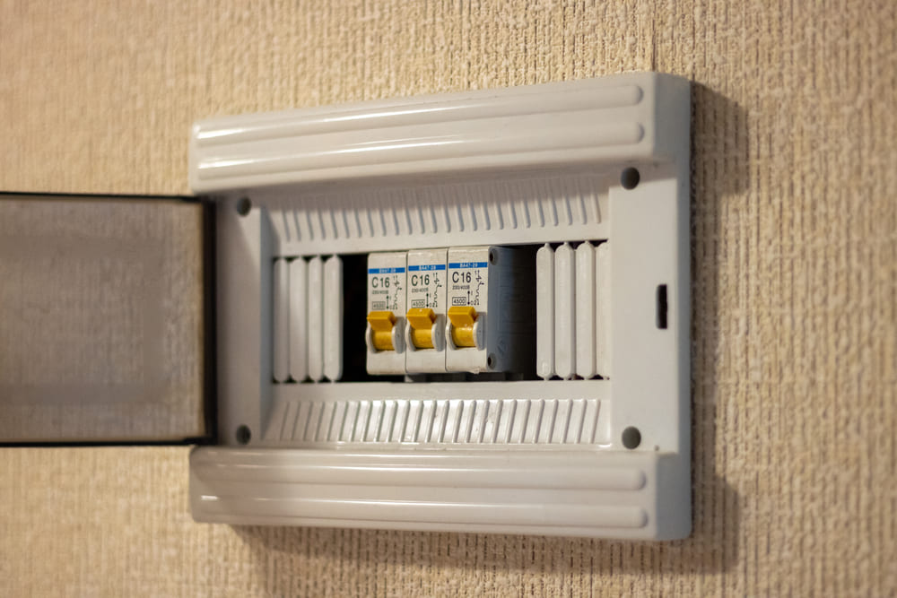 CP điện là gì? Cấu trúc, phương pháp làm việc, phân loại trưởng khoa CP