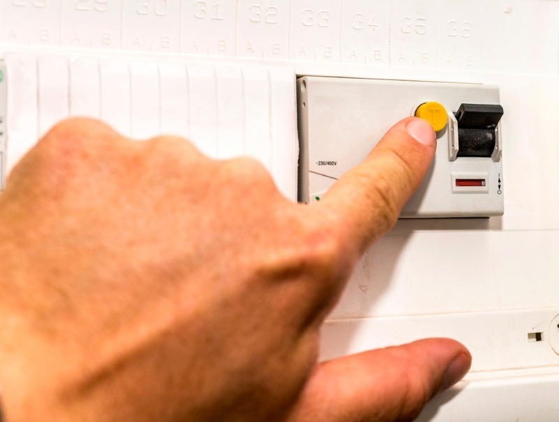 Làm thế nào để trở thành Aptomat-chong-giat-