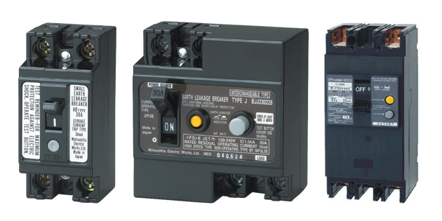 Tư vấn chọn mua adapter chống giật tốt nhất cho gia đình Các loại cầu dao bảo vệ chống sốc gia đình