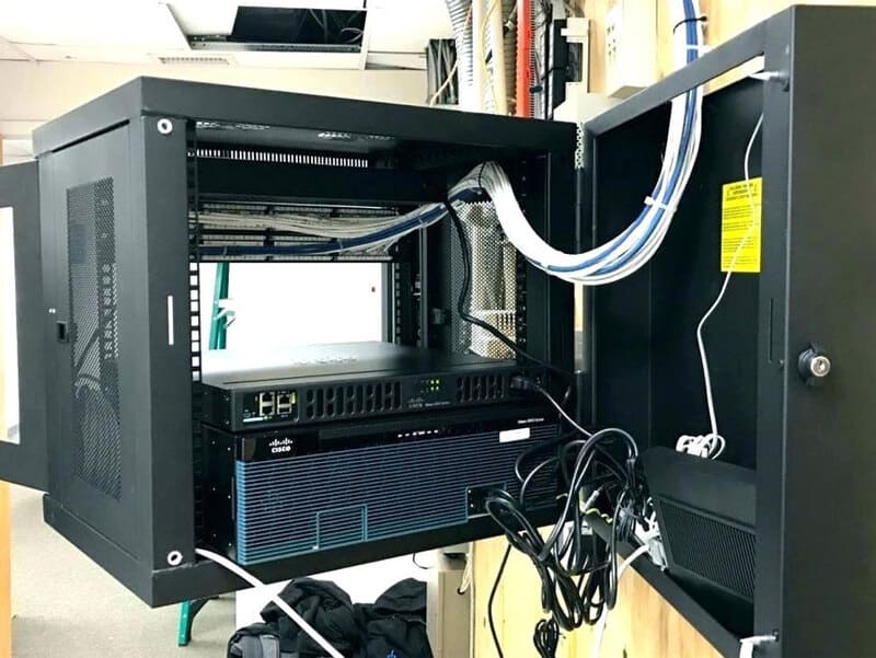 Tủ điện nhẹ: cấu tạo và ứng dụng trong đời sống Điốt này là gì? 1